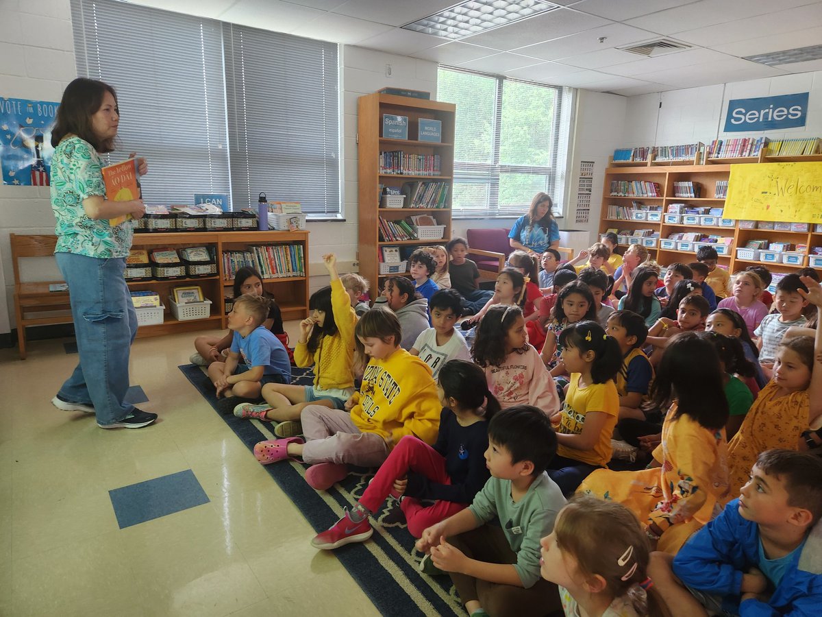 We were so fortunate to host @HanhBuiWrites today for a visit and lunch bunch with 2nd Grade!