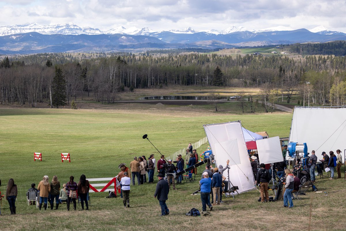 WE'RE BACK! It has been an amazing Week 1 of filming. Follow along for more details of #HLinProd #Season18 #iloveheartland @CBC @cbcgem 📷: HEARTLAND David Brown