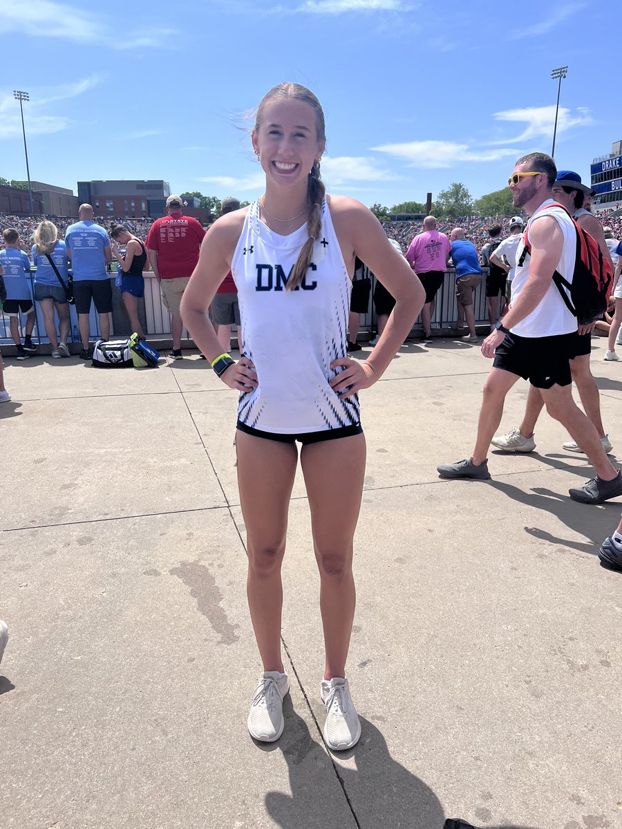 🚨 Junior Hadley Hardersen set a new school record at today’s state track meet in the 400 meter hurdles with a time of 1:07.62 🚨 Way to go Hadley 💥 🦁