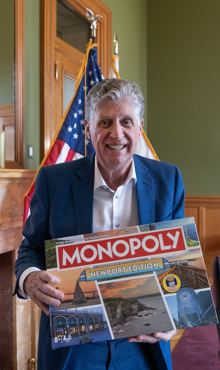 .@Hasbro really has a monopoly on the best-themed board games! 
  
This brand new Newport-themed edition of Monopoly might have to be played at the next McKee family game night.