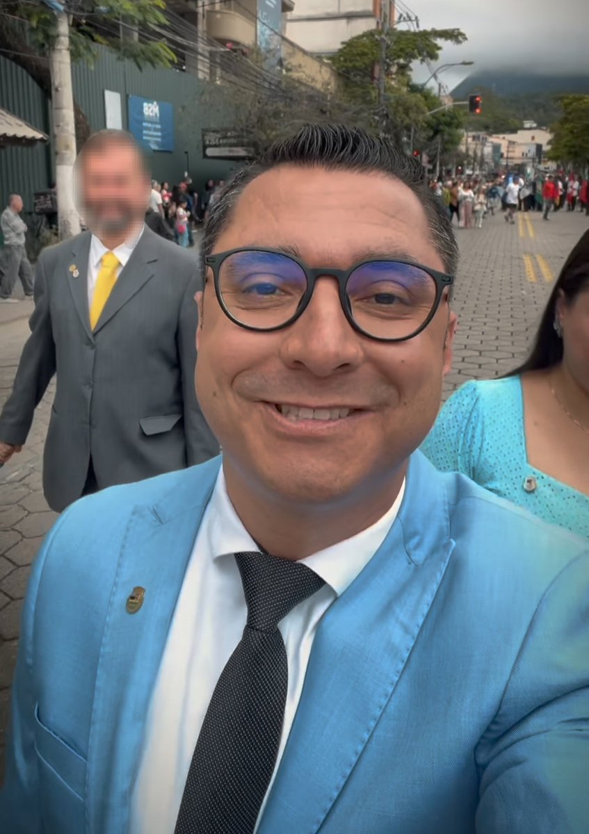 FribaMemes's tweet photo. Só eu acho o Genio dos Smurffs parecido com o Johnny Maycon?

Genio // Johnny Maycon https://t.co/BjOGD0ZCm7