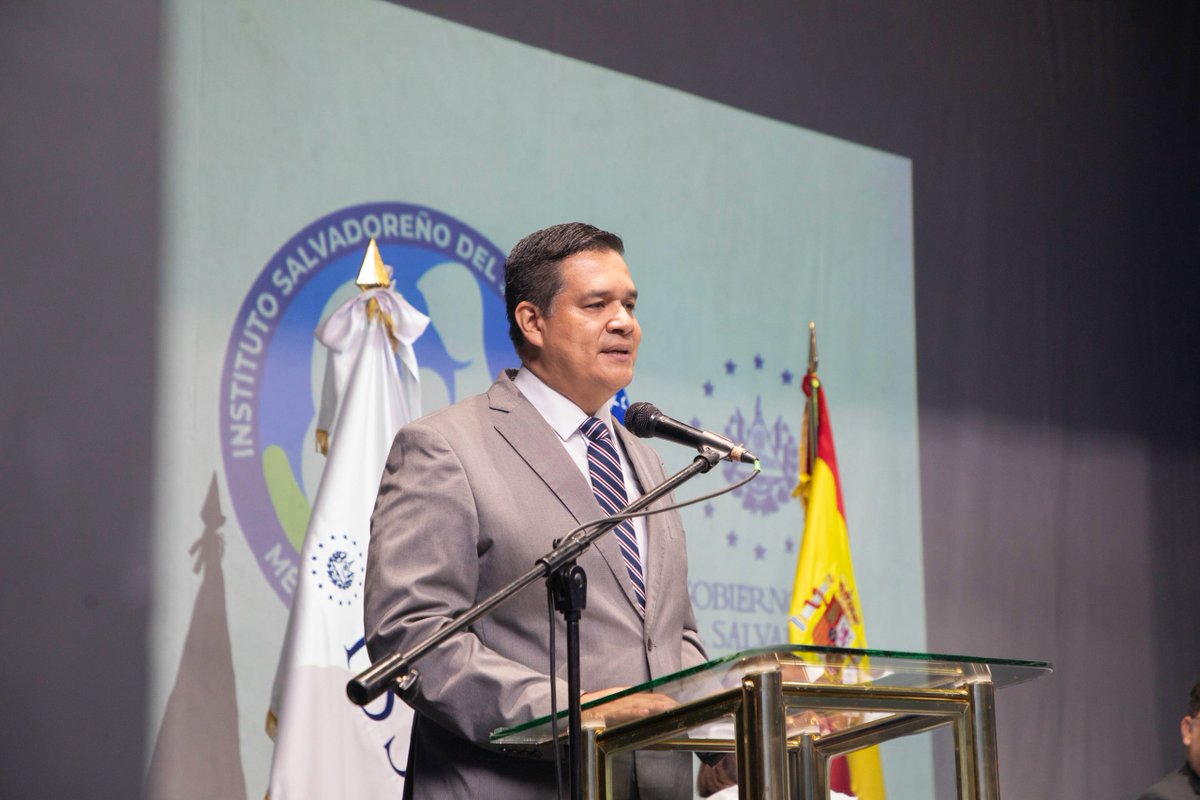 isss_gob_sv's tweet image. ¡Avanzamos en el fortalecimiento de las competencias de nuestros especialistas para ofrecerte un abordaje integral 📚🩺!

Hoy, en el marco de la conmemoración del Día Mundial del Médico Familiar, desarrollamos una jornada académica para médicos residentes en esta especialidad.