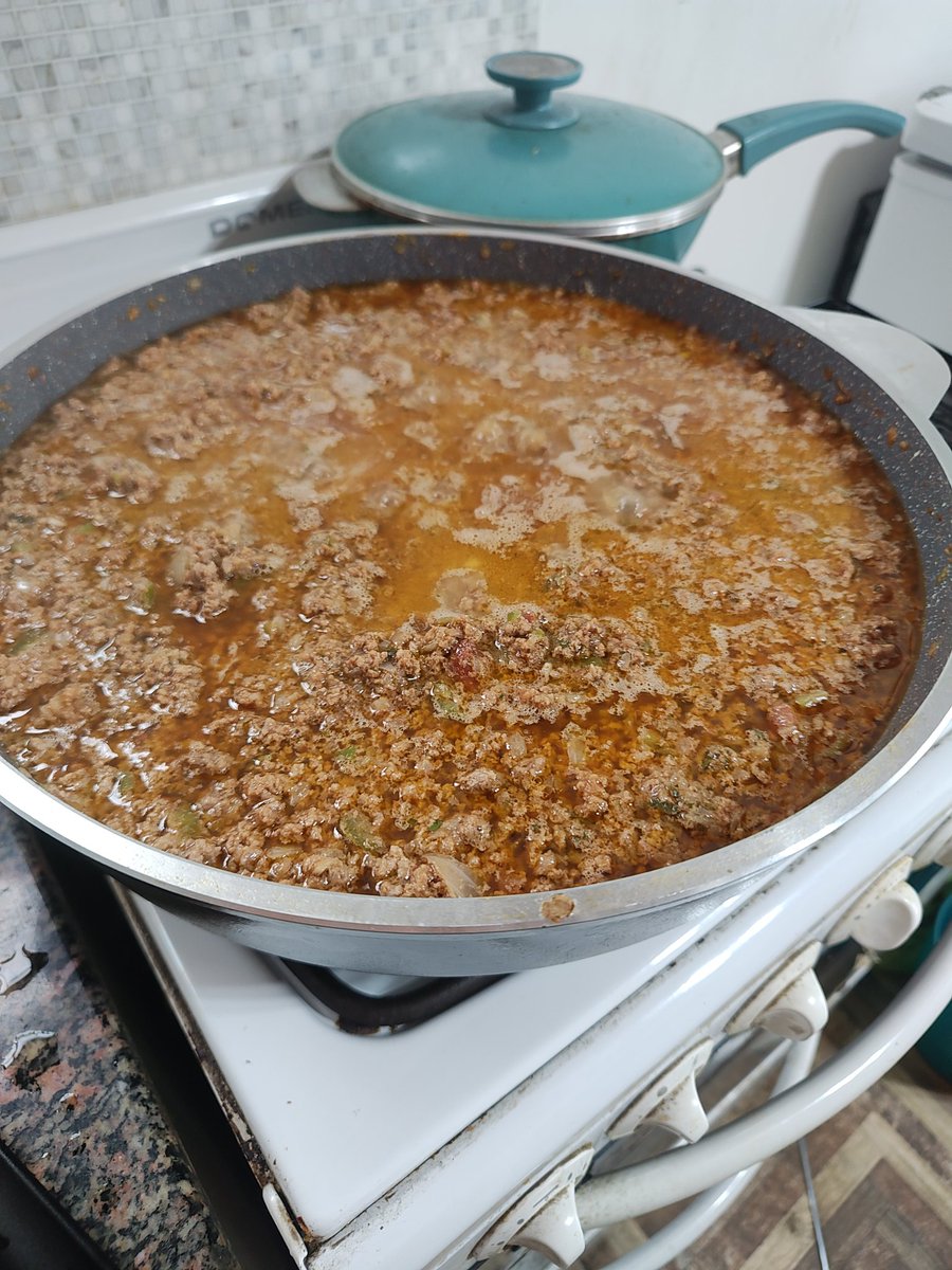 guidoabibo2's tweet photo. @clauluniale2 Cada vez más convencido, de que es un golazo el #Discogrill
Preparando para las empanadas del domingo. https://t.co/G1kS8oPmfD