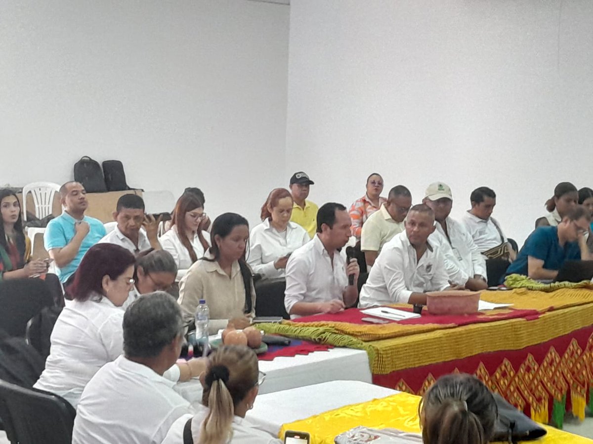 El Delegado para Entidades Territoriales y Generadores, Recaudadores y Administradores de Recursos, Fabio Augusto Parra Beltrán, acompaña el Comité de Emergencia Nutricional y de Seguimiento a la Sentencia T-302/2017 en #Uribia, La Guajira, con el fin de detectar casos de