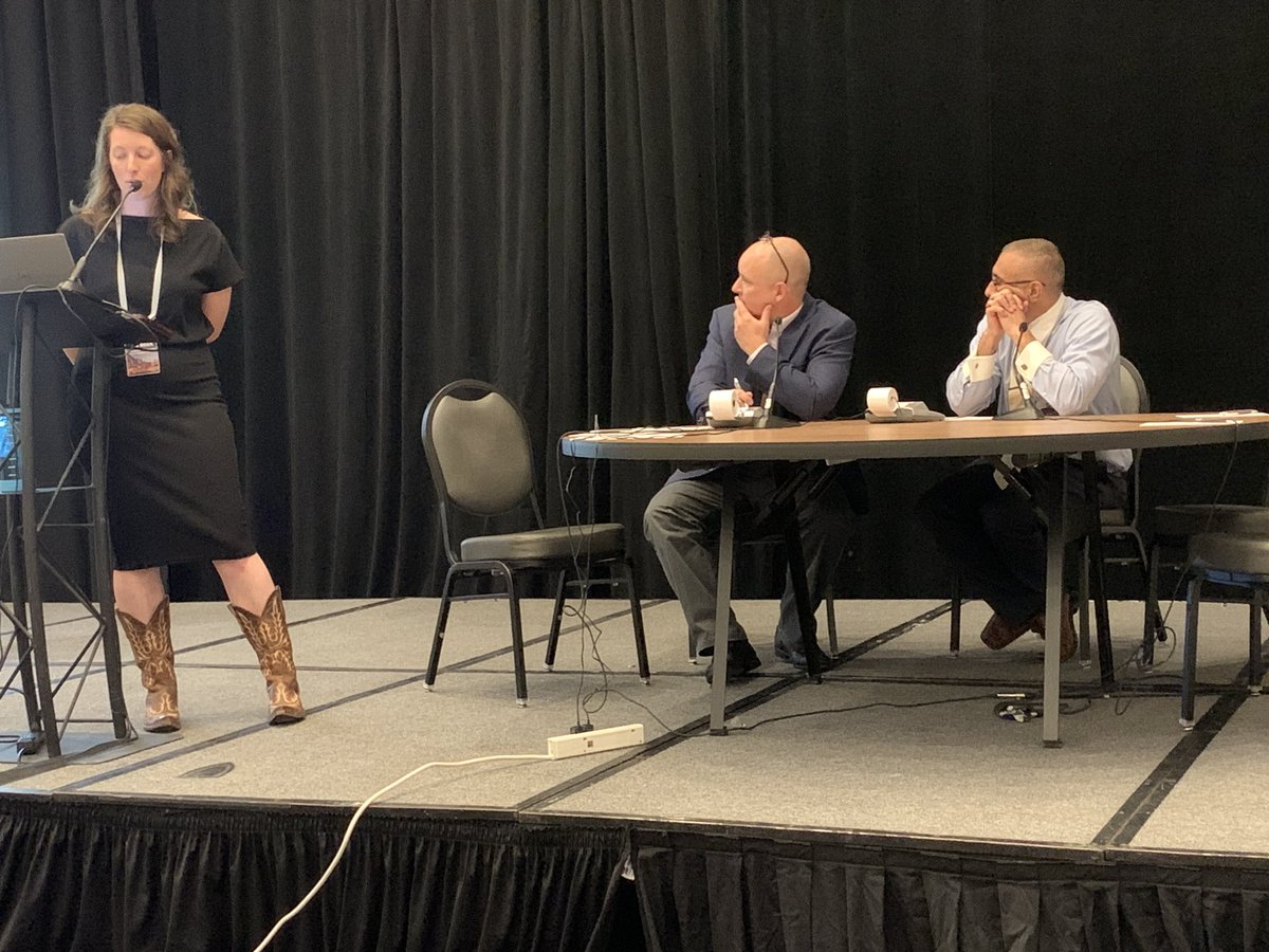 Self proclaimed "warfarin king" Nate Clark and Bishoy Ragheb discuss optimizing warfarin dosing  w/presenter Andrea van Beek using old fashioned adding machines! 👏🏼