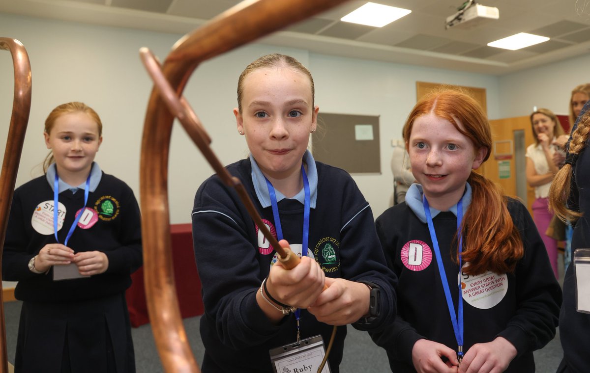 The inquisitive minds of our future #cinicaltrials leaders as they experience the best @uniofgalway #STEM has to offer for #ICTD2024 🙌🏼🥳 @hrbtmrn #BelieveinScience