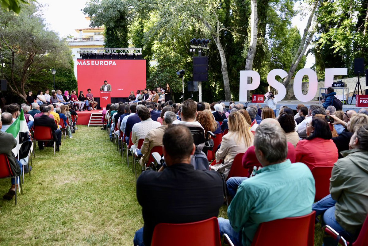 Éste es el @psoeex que trabajará para transformar Extremadura contraponiendo el valor de la palabra frente a la mentira de Guardiola. Gracias a la militancia que ha asistido a este acto para demostrar que el @PSOE está preparado para construir el proyecto que quiere Extremadura.