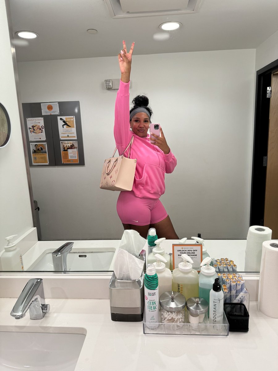 MorgValencia's tweet image. #CorePower yoga was soooooo much fun but it hurt and I was shaking lol