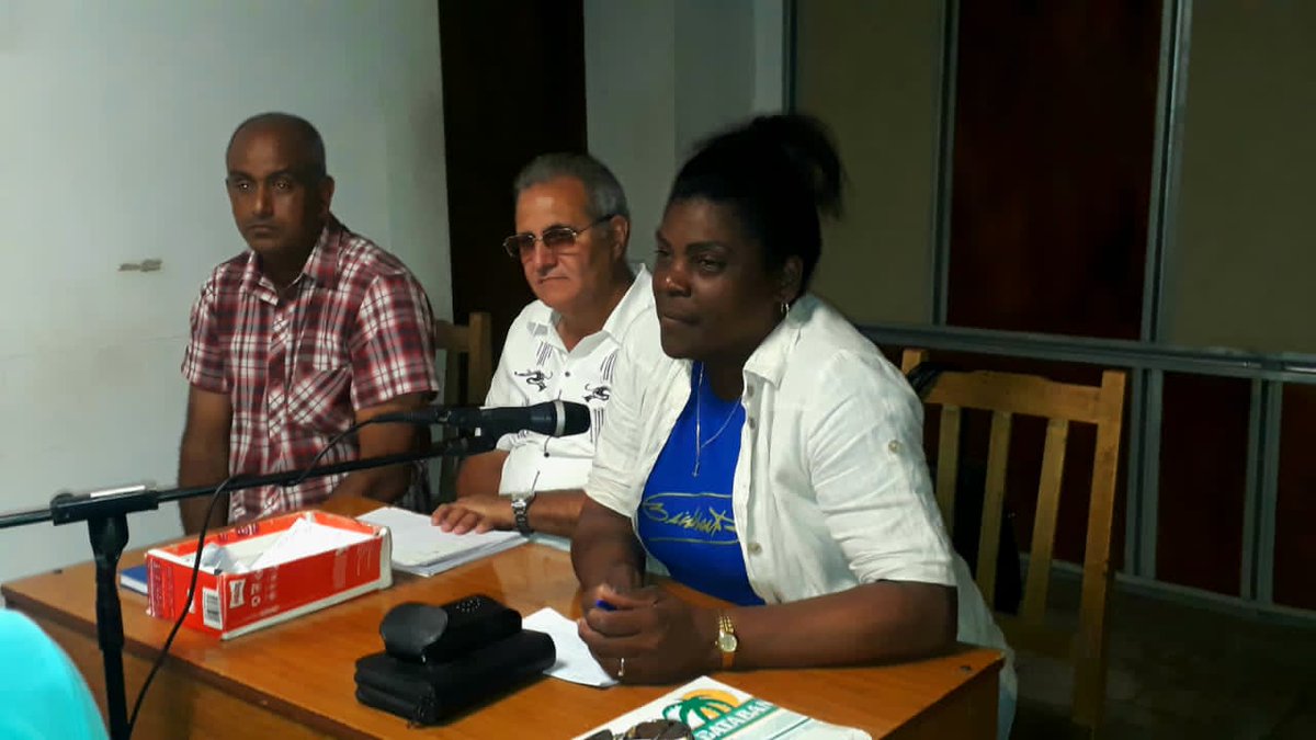 @BeatrizJUrrutia @AsambleaCuba @DiazCanelB @DrRobertoMOjeda @FMC_Cuba @Gob_StgoDeCuba @JaironPerezV @ManuelFalcnHer2 @marthadelcmv @MMarreroCruz @PartidoPCC Unida al pueblo nuestra Primera Secretaria y el Gobernador de #SantiagodeCuba #UnidosXCuba