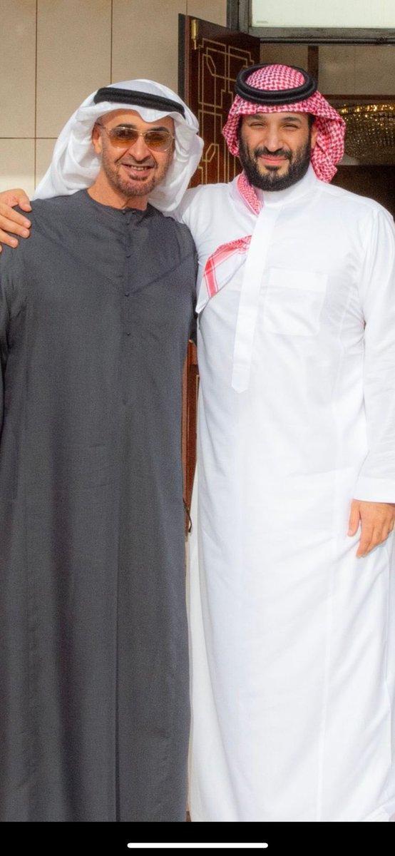 almoood7's tweet photo. عسى الله لا يفرقنا 🤍🇸🇦🇦🇪
#محمد_بن_زايد_آل_نهيان 
#محمد_بن_سلمان‌ https://t.co/gjBtYs0BBj