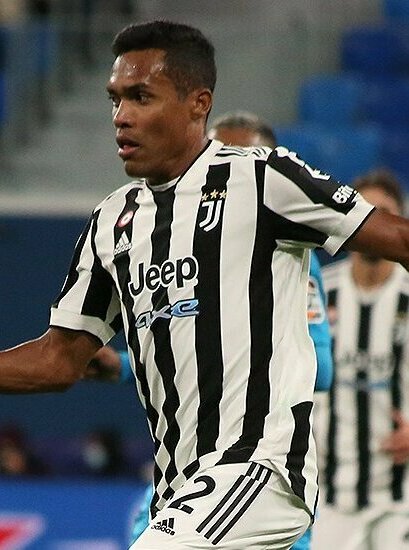 Allegri gittiğine göre kulüpte en çok forma giyen yabancı oyuncu Alex Sandro piçi olamayacak. Gece gece keyiflendik durduk yere.