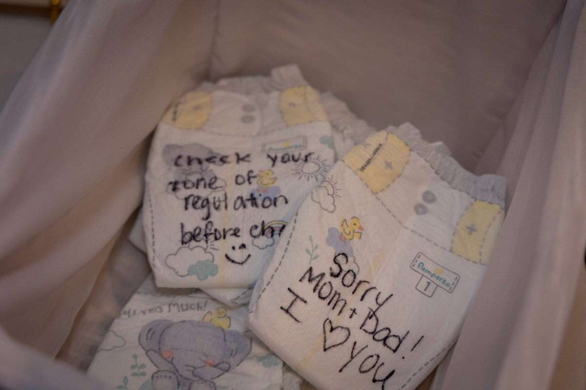 Mr Light tweet media