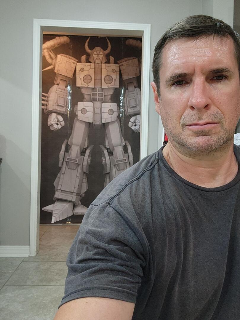 KingbotCustoms's tweet image. Haven't been active on here since I signed-up, but I will be! I've been commissioned to scratch-build an 8ft "Unicron" statue, construction has already begun. I'll be posting updates on here as well as FB & IG. The foot-structures & one leg-shin cut & formed yesterday. ๐ช๐ค