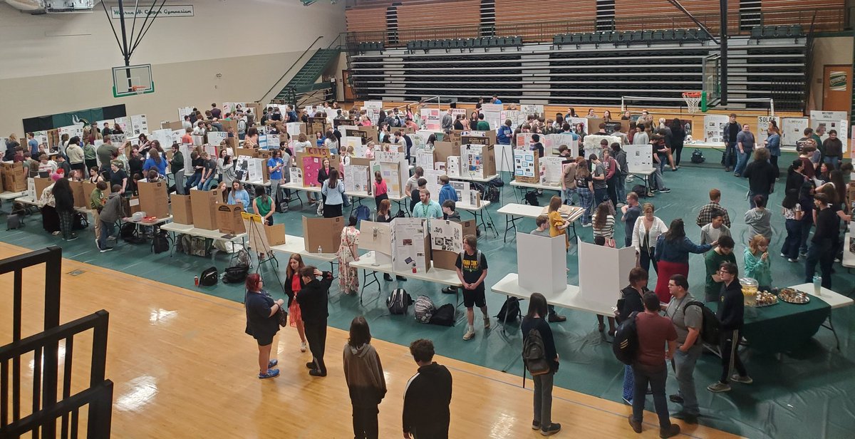 Over 200 #chemistry students participated in an exhibition of science passion projects for more than 100 guests from the district and community. I could not be more proud of all they accomplished. 💚 <a href="/PBLWorksKY/">PBLWorks Kentucky</a> <a href="/RCSHSOffices/">RCSHS Offices</a> <a href="/Ms_April_Adkins/">Rowan Academy</a> #vikingsLEAD