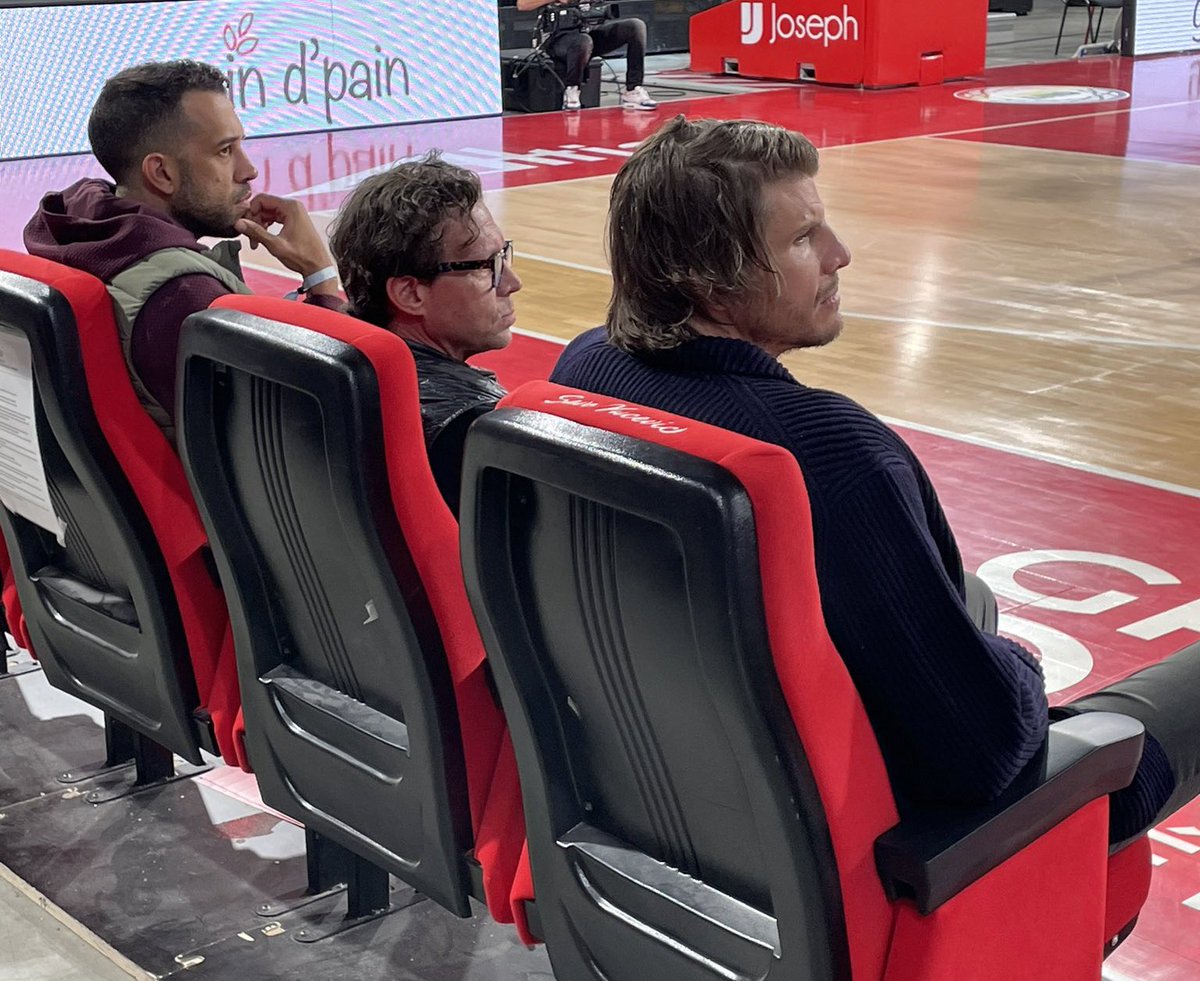 The Hawks’ top decision makers — GM Landry Fields, head coach Quin Snyder and assistant GM Kyle Korver — were in attendance yesterday in France to watch Zaccharie Risacher, per @Alex__Lacoste. Risacher will be under heavy consideration to go No. 1 overall in Atlanta.