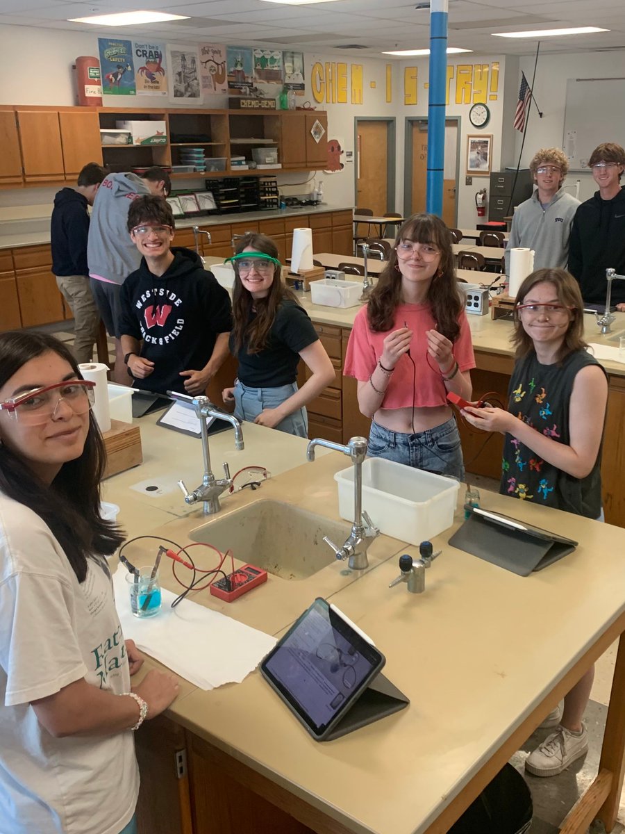 It’s the final lab for students in Mr. Allemang’s & Ms. Gradoville’s Honors Chemistry class. Students used their understanding of oxidation/reduction reactions to make batteries and generate electricity! Multimeters were used to check the volts produced by their batteries.
