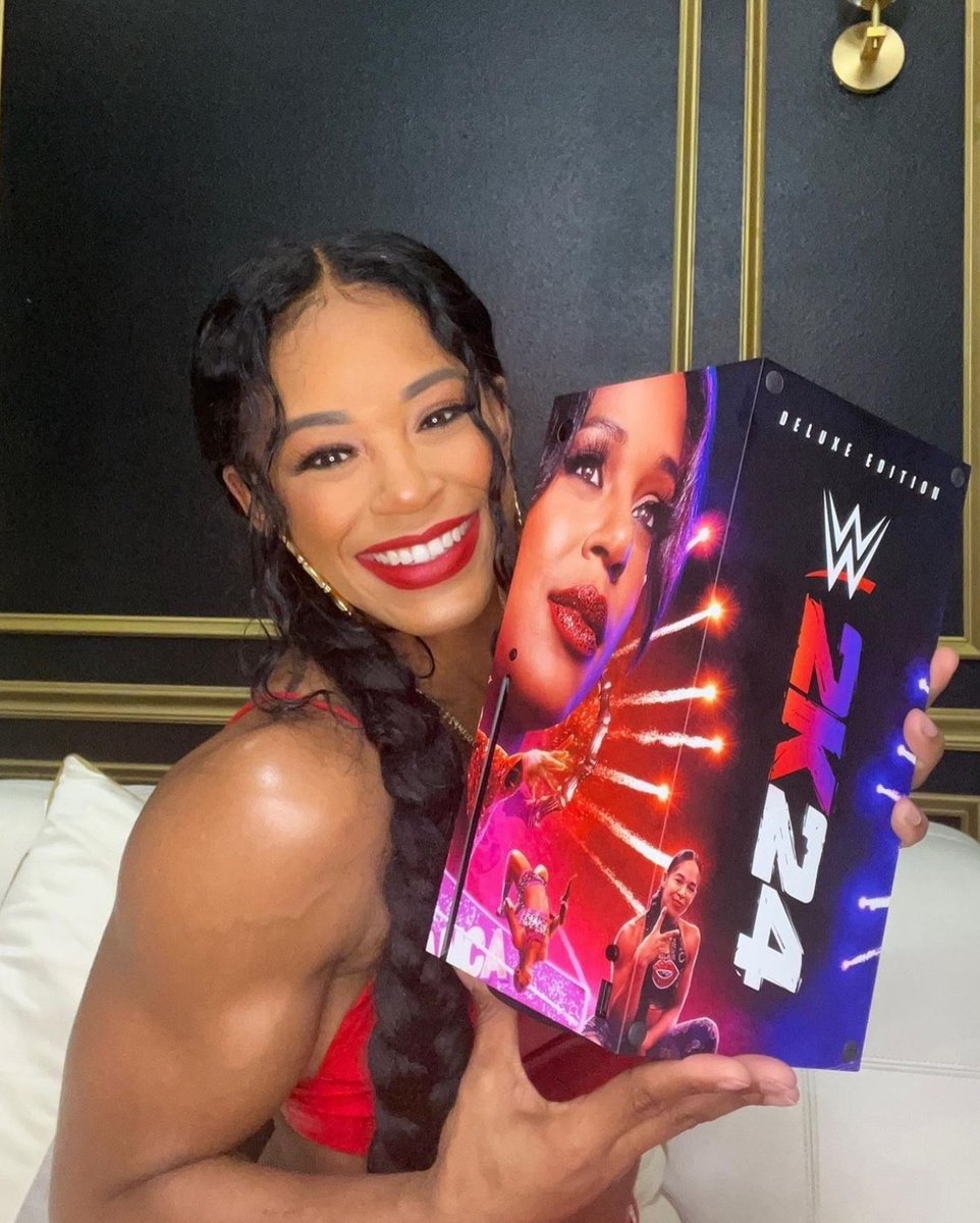 Bianca Belair shows off her custom Xbox that’s wrapped in her WWE 2K24 cover 🔥