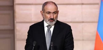 Ermenistan Başbakanı Nikol Paşinyan:

'Türkiye Ermenilere karşı soykırım yapmamıştır. 

Soykırım iddiası, jeopolitik kaygıları yüzünden SSCB tarafından, Türkiye ile Ermenistan arasındaki ilişkileri kötüleştirmek için icat edilmiştir.'