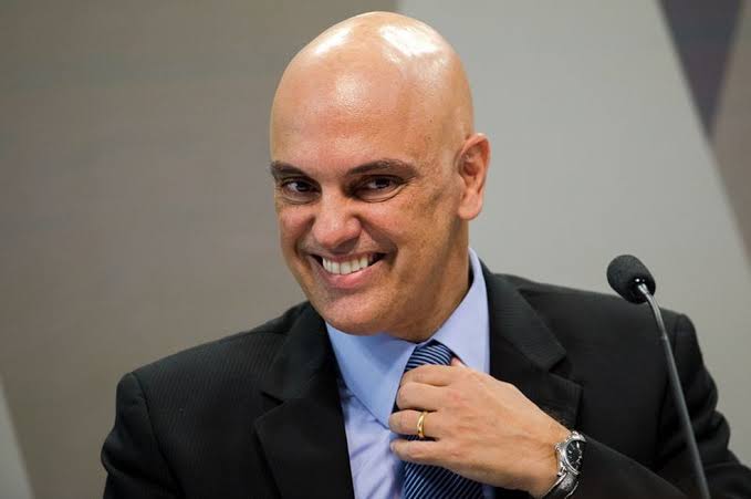 Alexandre de Moraes liberou o assassinato de bebês mediante tortura. A injeção de KCL no coração não é permitida sem anestesia nem em animais, mas em bebezinhos indefesos pode.