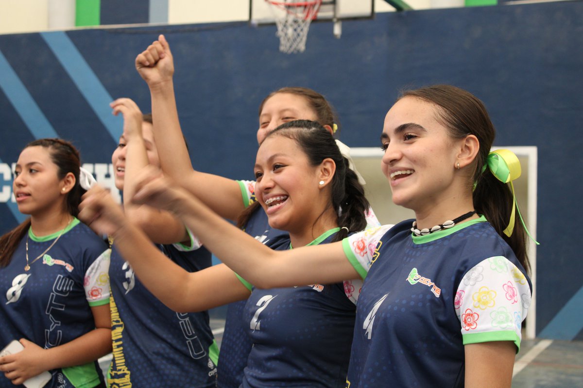 #SomosUnEquipoTransformandoElFuturo
¡Presentamos con orgullo los rostros de nuestros alumnos en el Encuentro Estatal Cultural y Deportivo de Educación Media Superior! Nuestros estudiantes se destacaron en diversas disciplinas, mostrando su talento y compromiso.