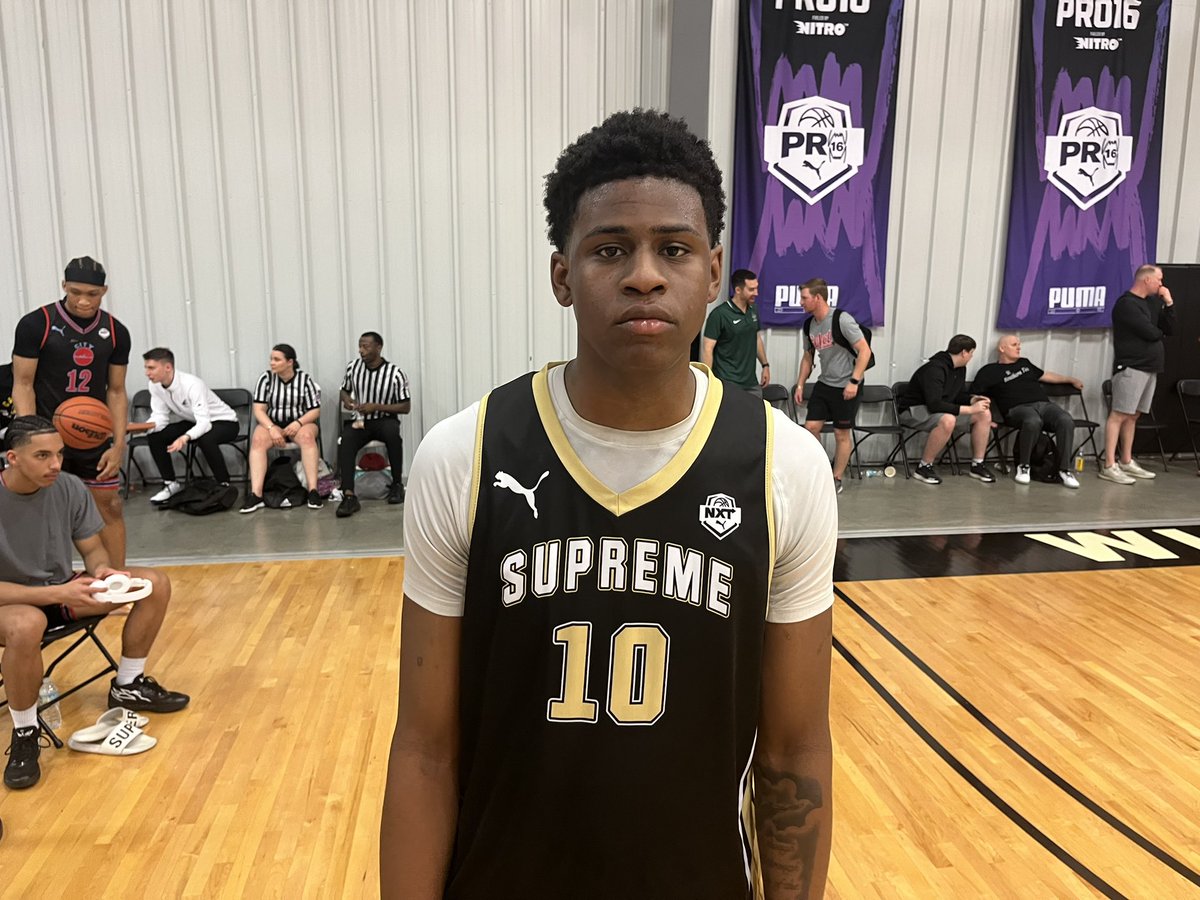 6’7 ‘24 W Marsai Mason is another guy that deserves a closer look. He’s a strong, dominant athlete with a high motor and a scorer from several levels. Mason made a variety of shots on his way to 17 points this afternoon. He also showed promise as a 2-way threat.