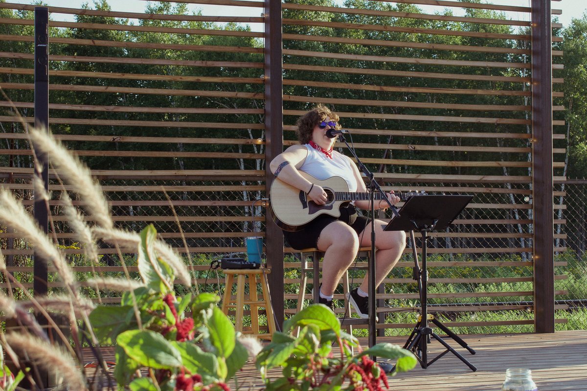 Hannah Rey will be performing on the patio tonight from 6-8pm! Come early to grab a pint and a good seat. 🍻 #castledangerbrewery #livemusic #localmusic
