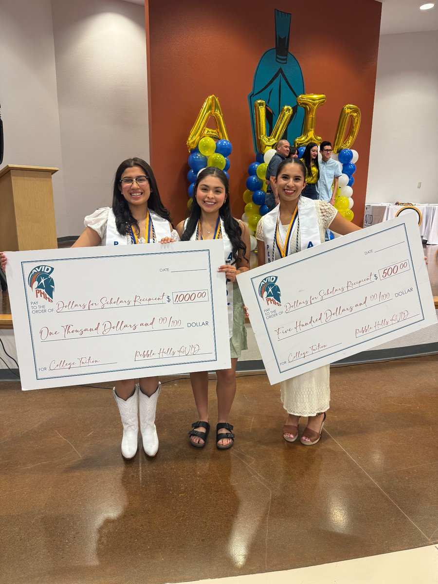 @PebbleHillsAVID presents the recipients of the 2024 AVID Dollars for Scholars scholarships: Carolina, Natalie, and Lola. Congrats! @APRIL_PHHS @PHills_HS @AVID4College