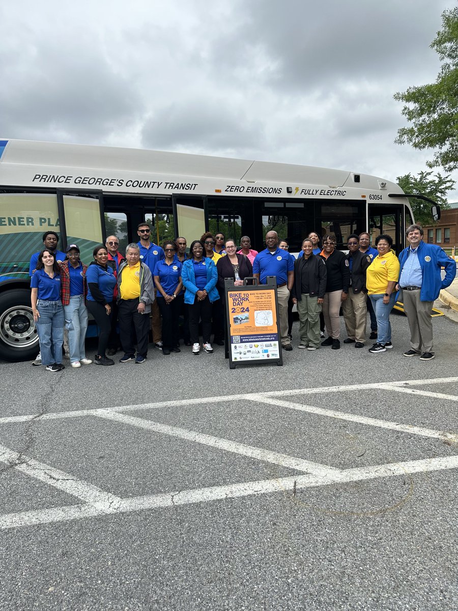 Happy #BiketoWorkDay Prince Georgians! We want to thank all those who showed up to pit stops around the County this morning as well as our Department of Public Works & Transportation for participating at the Largo/Kettering/Perrywood Community Center pit stop. #PrinceGeorgesProud