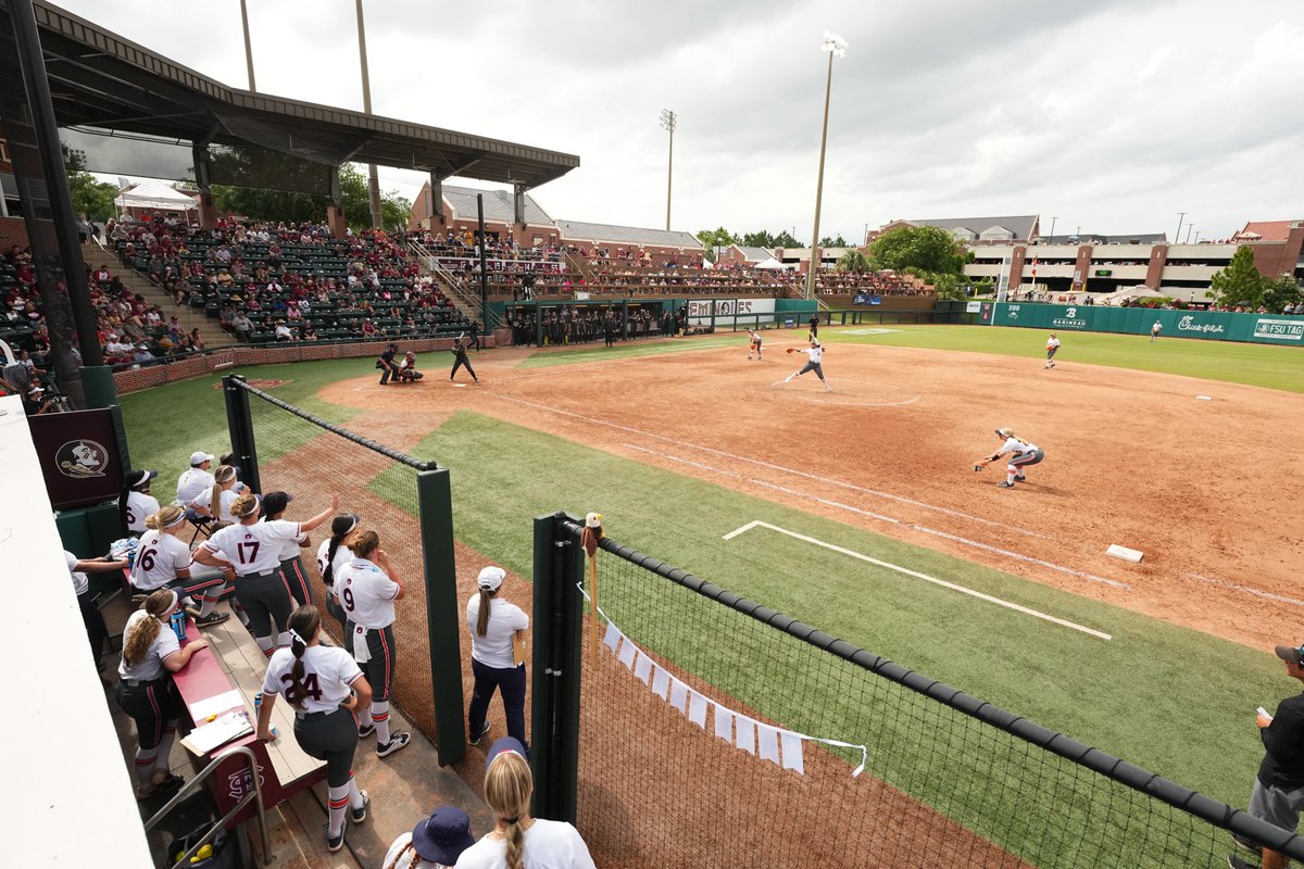 MID 6 | Gonna need a late-inning rally. ⚔️: 10 🐅: 6 #WarEagle