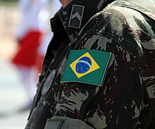 O exército brasileiro foi ao RS, armar duas mega tendas para William Bonner. E as vítimas?