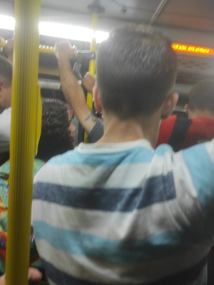 Só se fala do tio kaido no goulart aqui no ônibus lotado