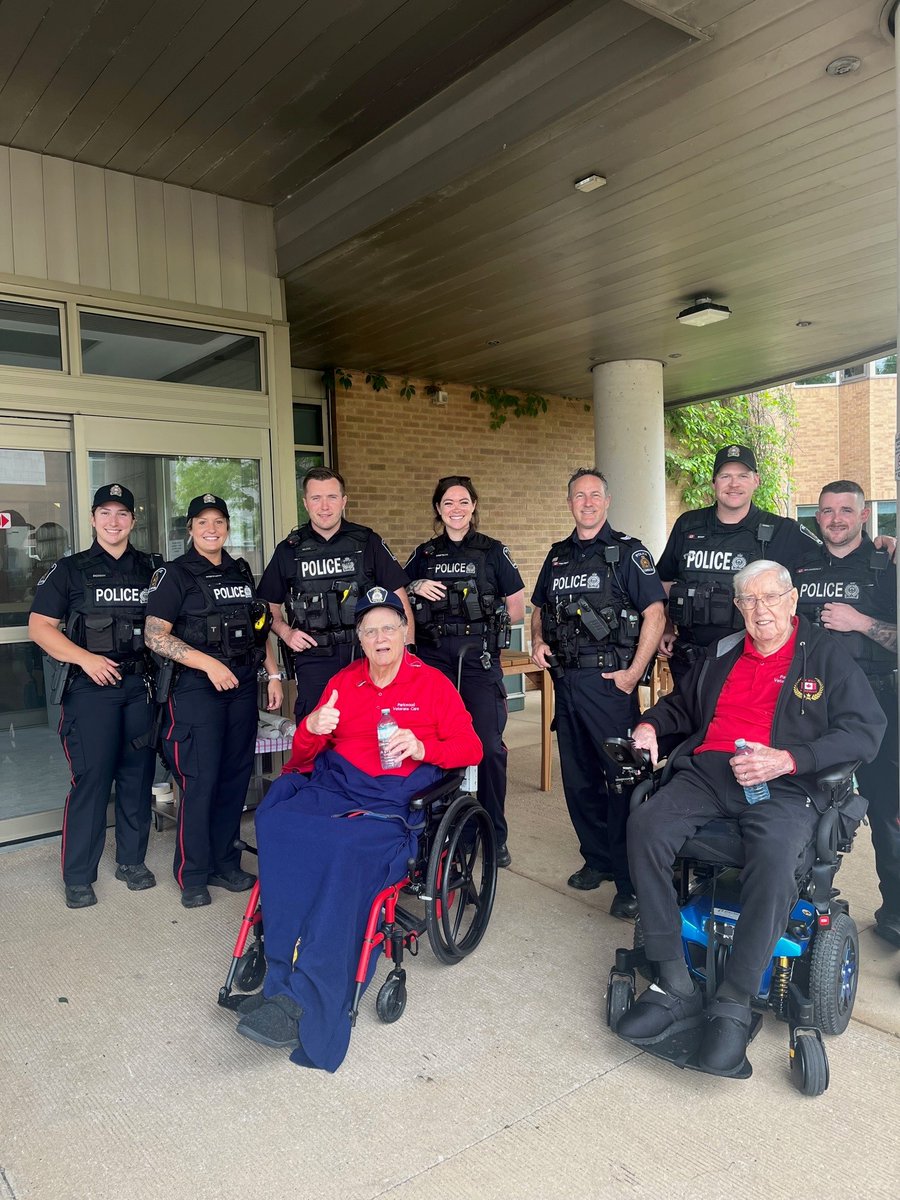 Today, the veterans at Parkwood Institute made us these wonderful key chains for #PoliceWeekON. Our members visited and were honoured to meet a retired LPS officer there. We give them all a heartfelt thanks. 💙👮‍♂️ #CommunityFirst #ThankYou #LdnOnt