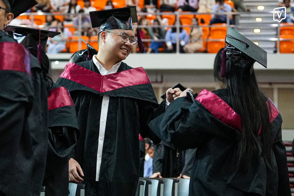 varsitarianust's tweet photo. The College of Architecture confers academic degrees upon its 330 graduates during the Solemn Investiture rites at the Quadricentennial Pavilion on Saturday, June 1.

(Photos by Jana Francesca D. Yao/ The Varsitarian) https://t.co/VBvvMXbL2J