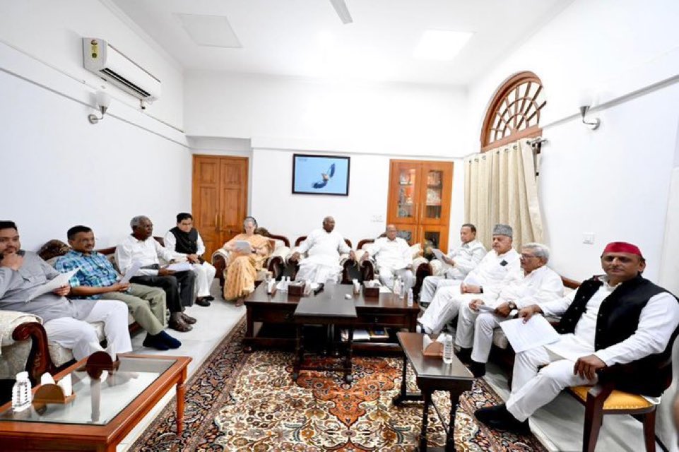 iamkunwarji's tweet image. इंडी एलायंस 700 पार जाएगी क्या कहते हो ?? 
#loksabhaelection2024 #7thphaseelection #election2024