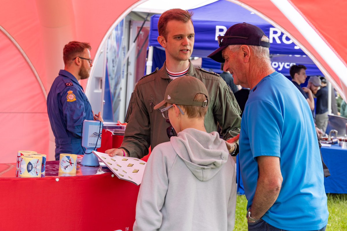 Red Arrows tweet media