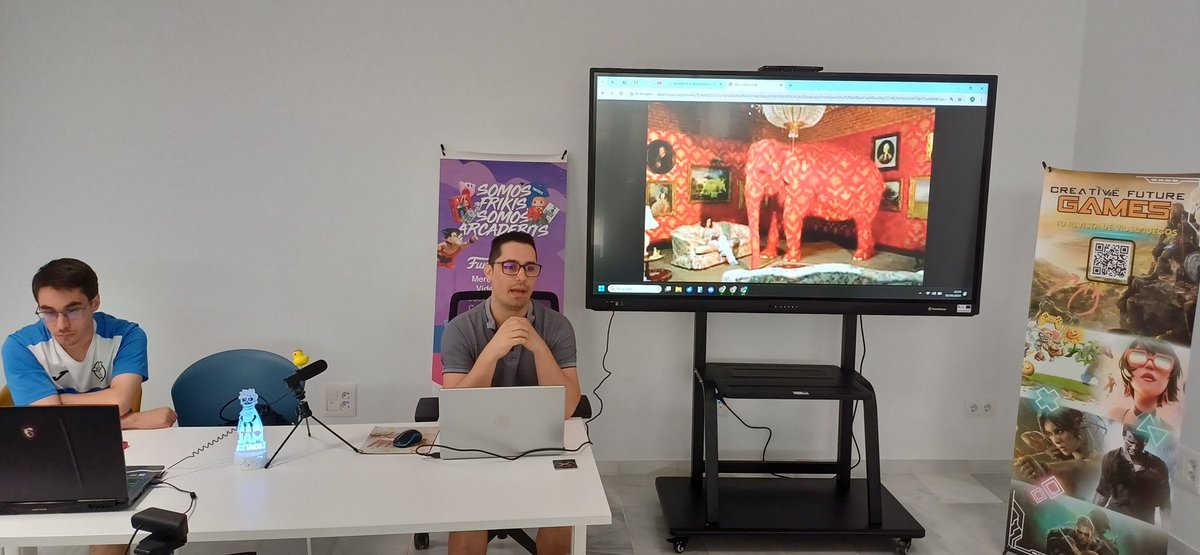 profesorpfa's tweet image. #jamattack #murgijoven @UpwareStudios Hilarion nos da una charla sobre inteligencia artificial y videojuegos