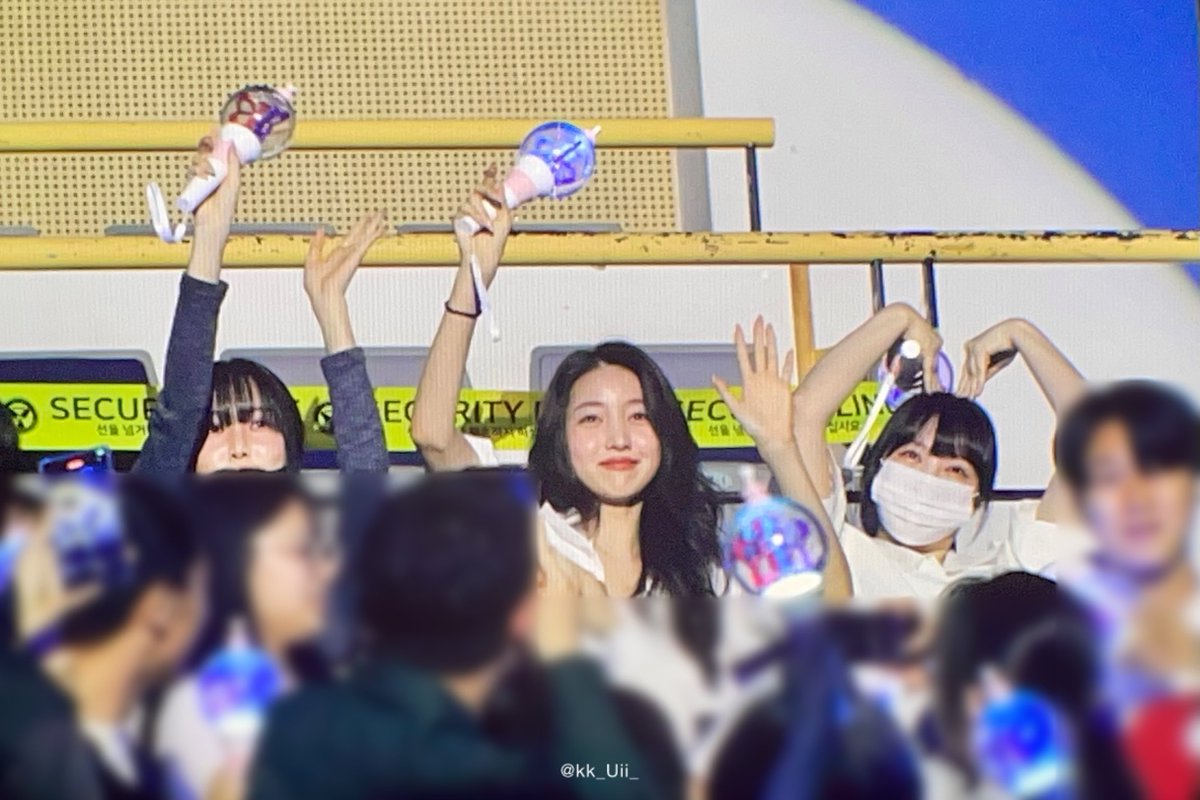 kk_Uii_'s tweet photo. ㅁㅊ 여자친구 멤버들이랑 구팔즈 다 왔어!! https://t.co/GgabidWqj6