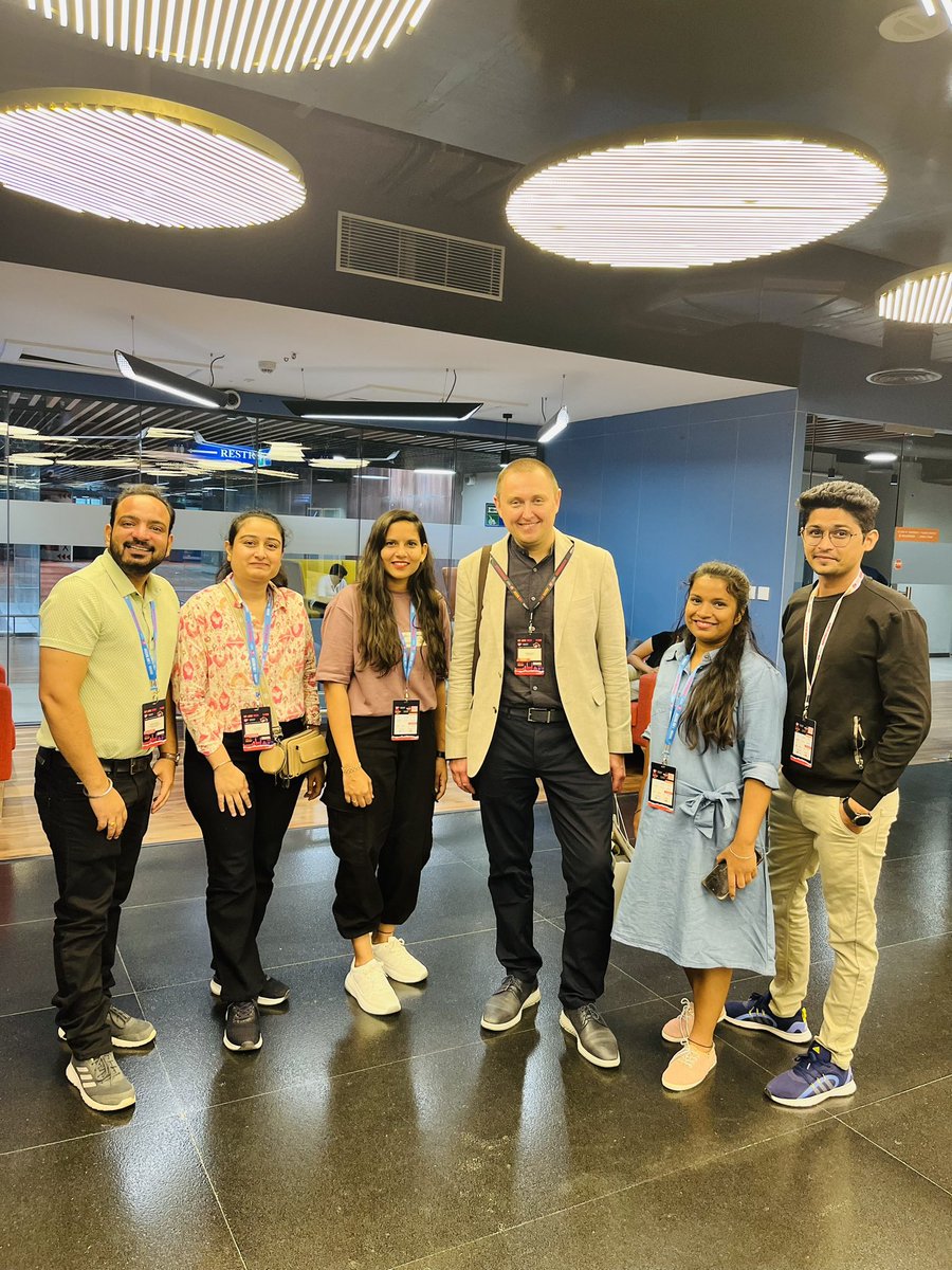 Shammu🖤 tweet media