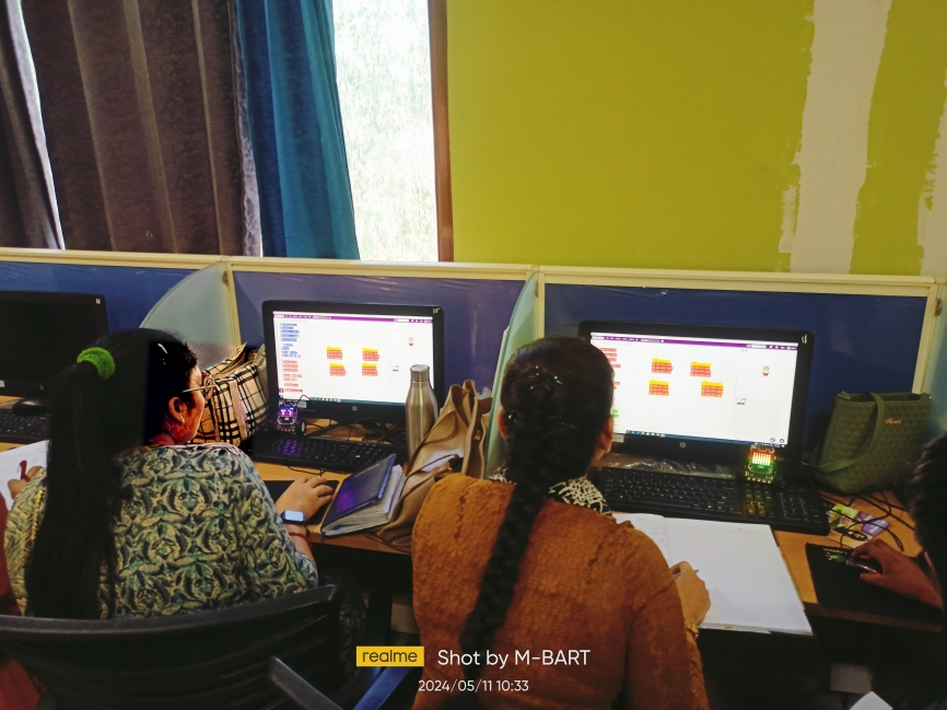 Thrilled to share the #highlights from our recent #teacher training at Sun Shine Public School, Ambala!

#TeachersTraining #ICT #Training #SchoolsinHaryana #ATLLabs #AILab #RoboticsLab #Computer #ComputerLab #STEMLab #CBSE #EmpoweringTeachers #STEMpedia #SchoolinIndia