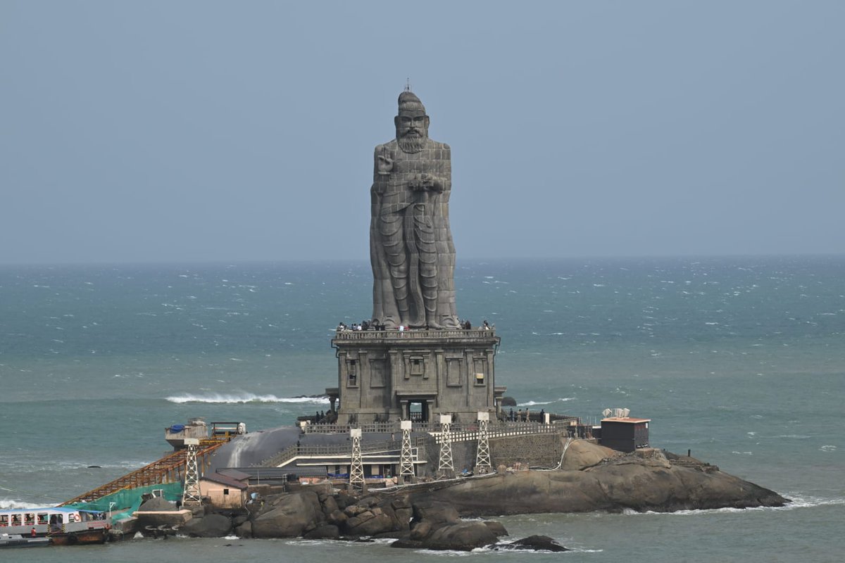 the_hindu's tweet photo. Prime Minister Narendra Modi leaves from Thiruvalluvar statue and Vivekananda Rock Memorial after  45-hour-long meditation at Kanniyakumari on Saturday

📸: Rajesh N/ The Hindu https://t.co/UnizJpjP4W