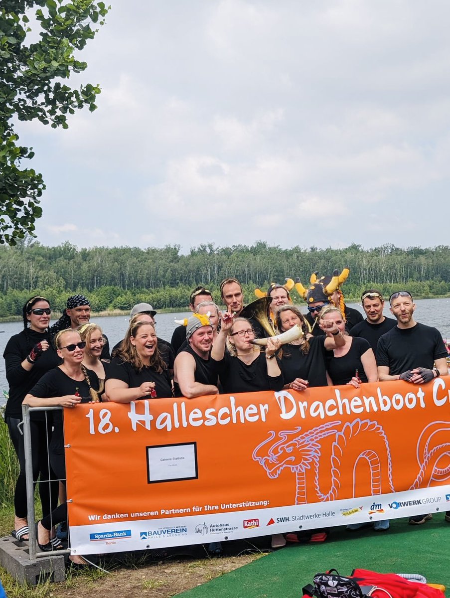 StatistikLSA's tweet photo. Heute wieder Betriebssport 😉🛶#drachenboot #statisik #sachsenanhalt #halle https://t.co/LPElOlKtzY