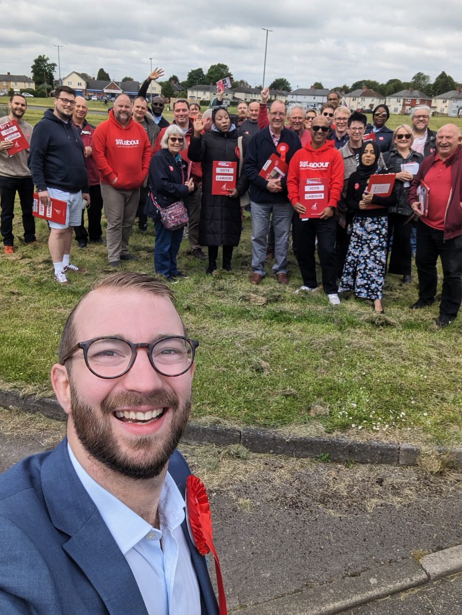Great start to the weekend! <a href="/WStone4SN/">Will Stone MP</a> out canvassing with his hardworking team including  <a href="/KerryMP/">Kerry McCarthy</a> <a href="/jimrobbins/">Jim Robbins</a> <a href="/bushellemma/">Emma Bushell</a> <a href="/CllrCrilly/">Cllr Claire Crilly</a> <a href="/junabali/">Junab Ali</a>. Thank you everyone for your support today.  #voteforchange2024 #VoteLabour #GeneralElection4thJuly #Change #Vote2024 #changeisgood