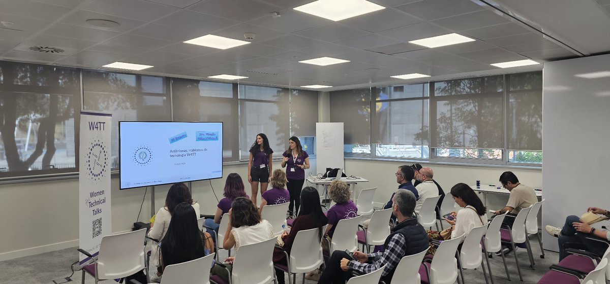<a href="/SaraAlonso_B/">Sara Alonso Bernardo</a> y Elena Setti presentando su charla en <a href="/women4tt/">Women4tt</a> 

#Microsoft #ChangeTheCode #W4TT