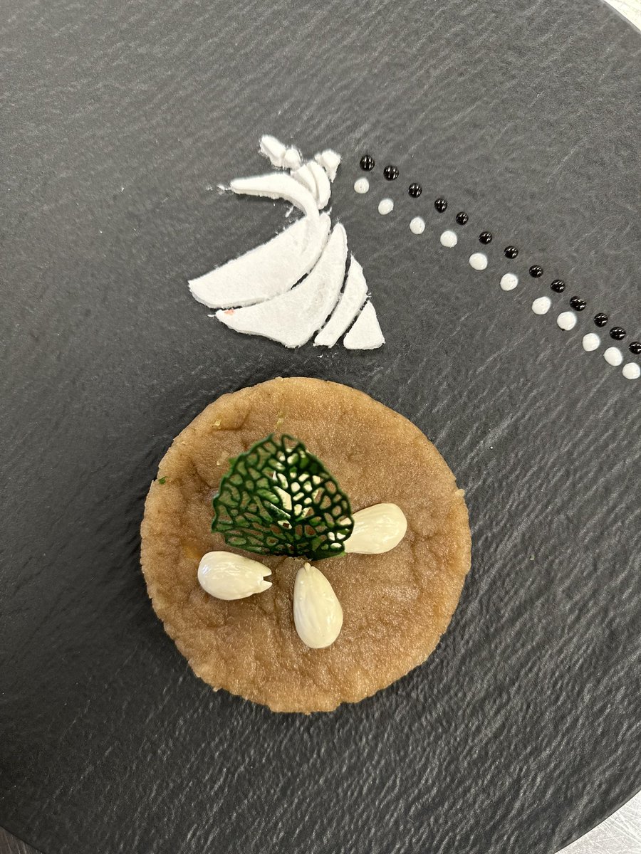 UlasTekerkaya's tweet image. Badem helvası #somatcıamsterdam #rumicuisine