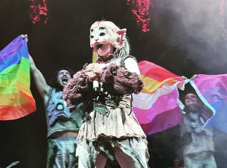 safelanie's tweet photo. happy pride month to everyone 💖 https://t.co/a862Myx49y