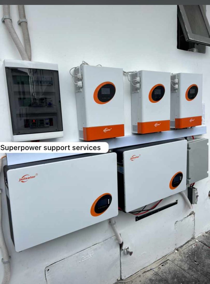 Frepowertech's tweet image. 16.5kw 48v JSDsolar hybrid inveter. 20kwh JSDsolar lithium batteries. 24 pcs 555w canadian solar panels installed.  Send us a DM for prices. Engr Fredrick:  07032625001