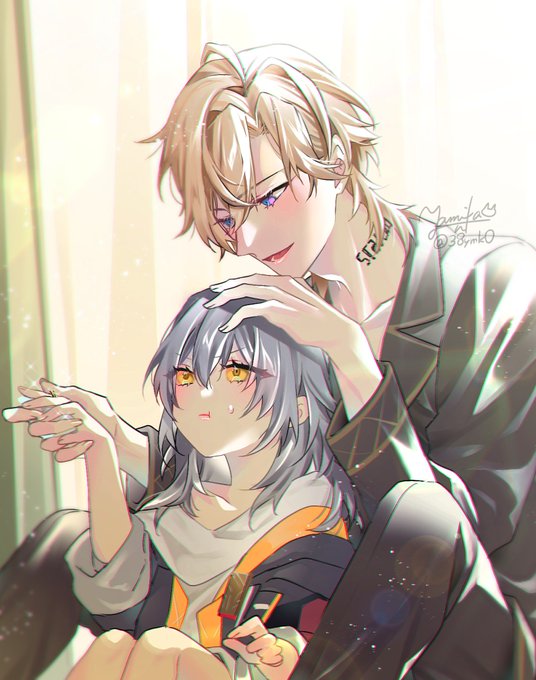 「grey hair holding hands」 illustration images(Latest)