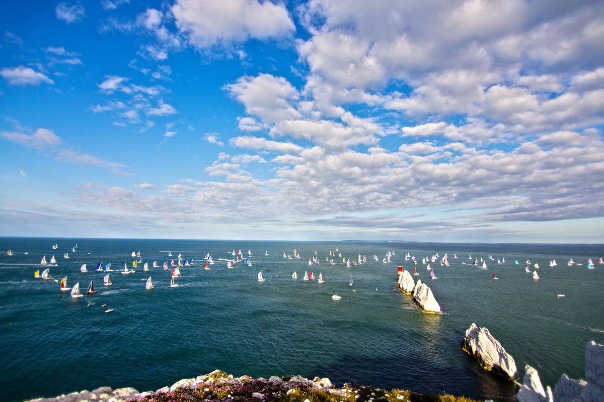 HELLO JUNE 🌊⛵️🎶

From music festivals to an Armed Forces Day, a Biosphere Festival and the annual @RoundtheIsland, the #IsleofWight really is the place to be this June! Check out our events calendar full of exciting things to see and do this month!🗓

bit.ly/49MDiSX