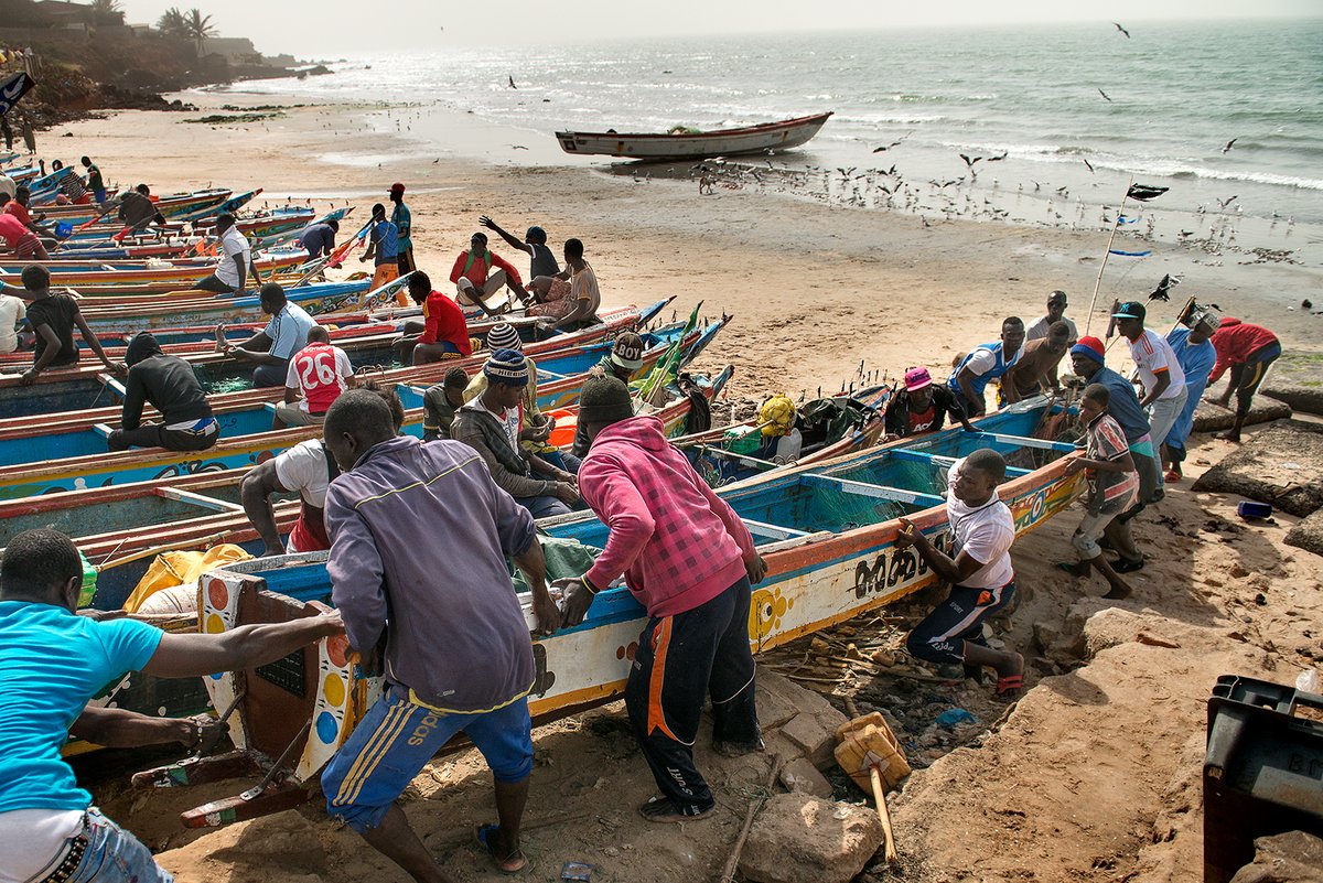 🌍 Despite global challenges, The #Gambia's economy has shown impressive resilience since its democratic transition. However, to sustain this growth, long-term productivity needs improvement. 📈 Want to learn more? Download the Economic Update ⤵️ wrld.bg/34vx50RZg49