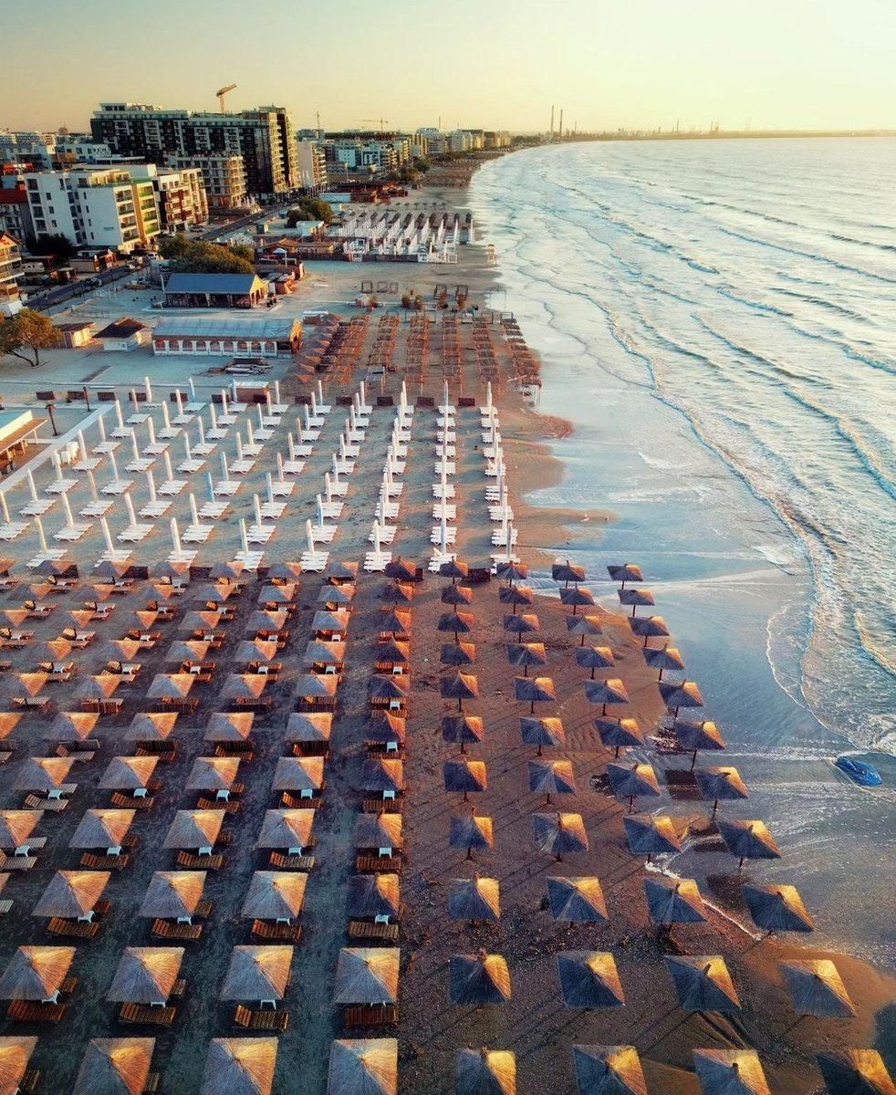 ☀️☕🙋Morning Sea ⛵#Constanța #BlackSea #România 
©️ Vlad Eftenie 
#TraveltoRomânia